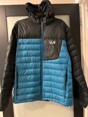 Mountain Hardwear Black Jacket with Teal Trim